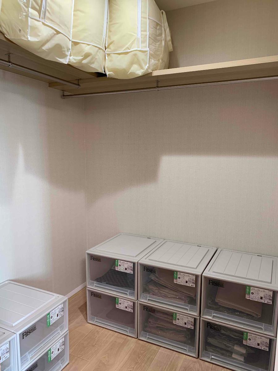 フローレスタ須和間Ⅱ モデルハウス 区画番号No.９ 主寝室の収納。大容量で大きなものも収納可能です。