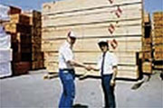1986年 エビソン・ランバー社（米国）と木材長期輸入契約を締結