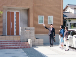 本当の住み心地はお施主様に聞くのが一番！ 『ご入居宅訪問』にご案内します！