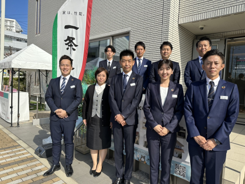 シンプルモダンなデザインと
快適な住環境を追究したスマートハウス。