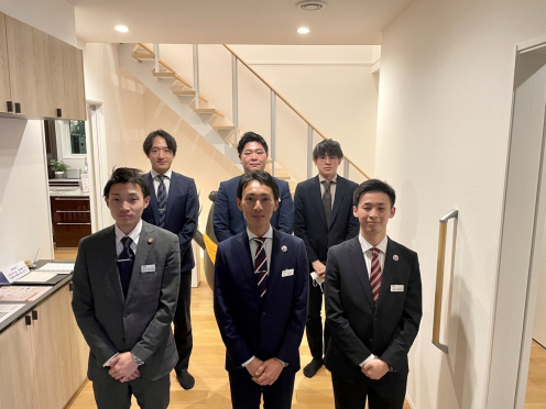 シンプルモダンなデザインと
快適な住環境を追究したスマートハウス。