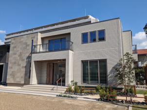 【展示場見学会】
そもそも家を建てるのって
どれくらいお金がかかるの？
『資金計画相談会』開催！