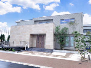 全面タイルで重厚感あふれる住宅です!