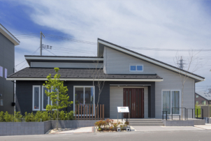 県内唯一！
全館床暖房の良さが体感できます。
リアルサイズの平屋がご覧いただけます☆
