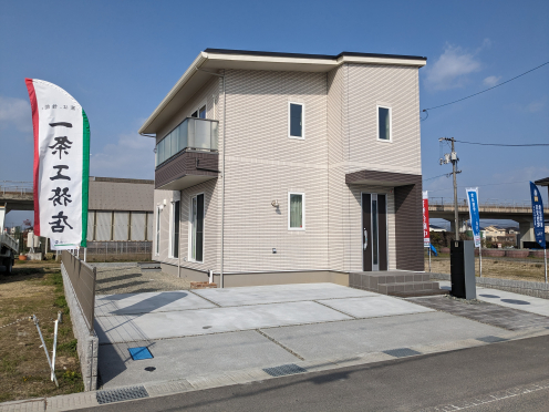 広島県・岡山県のみで提供している
一条工務店の分譲住宅仕様のモデルハウスです。