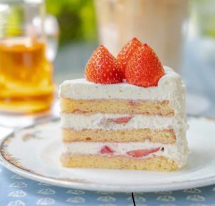 来場予約でケーキプレゼント！
お仕事終わりのあまいひと時を。