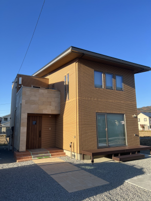 ≪内覧会開催のご案内≫諏訪市中洲：３１坪 ３LDK ２階建て　
※ご見学いただいた方にクレープとドリンクをプレゼント！