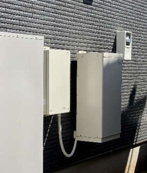 大容量の太陽光パネル13kW
大容量の蓄電池7kWh
日常の電気代節約と災害時に活躍
