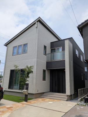 外壁ハイドロテクトタイル全面貼り。全館床暖房をご体感ください。

