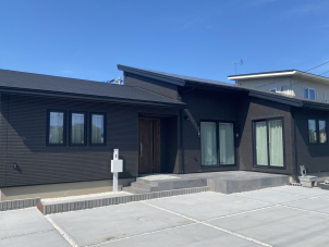 【家具が備わったリアルサイズの平屋】☆オープンハウス開催☆
世界初の全館空調システム『さらポカ空調』で猛暑からお家の中に入った瞬間、驚きの涼しさをご体感ください