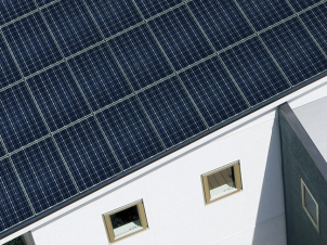 太陽光発電の売電メリットで月々の支払いがグッとラクになることも。