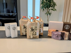 ★期間限定でご来場予約プレゼント★

先着で滝野社展示場にご来場予約を頂いた方に豪華プレゼント♪♪
●魚沼　新潟こしひかり２ｋｇ
●八天堂　クリームパン3個
●アイスタッチクーリングファン
※いずれか1点になります。
※弊社に初めてのご予約の方に限ります