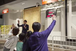 必要なのは「倒れない」以上の《室内を守る強さ》です。ねじれ、ゆがみが小さい強固な壁を実際にご覧ください♪