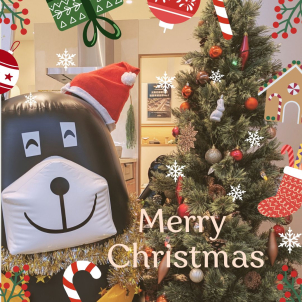 クリスマス仕様に飾り付けされた店内に遊びに来てね♪