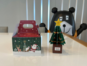 「クリスマスのはこ」「手づくりクリスマスツリー」もご用意してます！
