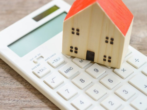 HUGmeの魅力をより具体的に知っていただくため、資金計画のご相談も受け付けています。住まいの取得資金だけでなく、生涯光熱費のシミュレーションを通して、建てた後まで見据えたトータルコストを確認可能。家づくりに関する不安や疑問を整理し、無理のない計画づくりをサポートします。