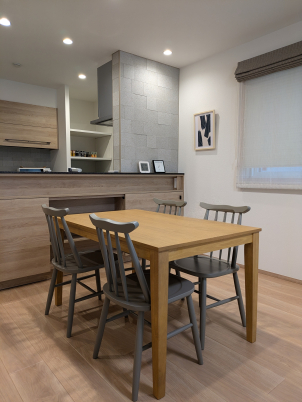 「住宅展示場は大きすぎて、実際のお家のイメージがつきにくい...」と悩んでいる皆様！リアルサイズの展示場のご用意ございます！