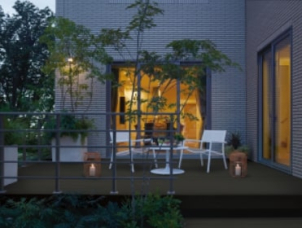 いつもと違う夜の展示場で