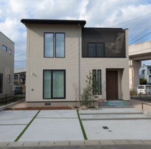 2階建て・約30坪・3LDK+畳コーナー。リアルサイズのおうちです！