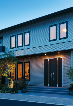 日中とは少し違った夜の展示場。
ぜひご覧ください。