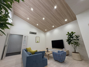 家事動線はスマートに、リビングは開放的に。勾配天井がもたらす圧倒的なゆとりを。