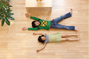 【全館床暖房 標準搭載】
一条の設備満足度 圧倒的No.1
家族全員が幸せに過ごせる住空間!