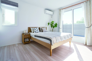 ★初めて一条工務店にご来場いただくお客様、初めて見学会イベントにご参加されるお客様にはクオカード特典（5,000円分）を進呈中です。（※ご参加者様１組につき１点まで、現在家づくりを検討中のお客様、お貸出しのタブレットにて全問正解をされた方に進呈です。）
