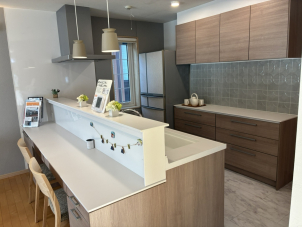 コスパ最強HUGme採用ラシックシリーズをご覧いただけます。