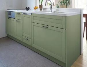 ナチュリア専用に開発された、天然木の風合いを活かしたキッチン。