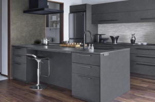 \ その輝きと透明感に見惚れてください✨ カウンターの美しさにうっとり…♪ /　