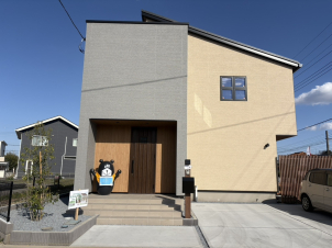 お住まいになる方の個性を演出できる外観！