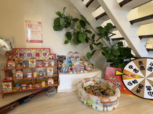 【同時開催】『こどもフェア』
◆おみくじルーレット
◆わくわく射的
◆お菓子つかみ取り