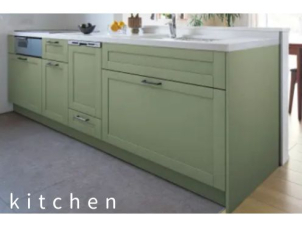 ナチュリアのために開発された新シリーズ『シャーリー・シリーズ』のキッチン。ソリッドカラーに質感が優しい北欧デザインの雰囲気によく似合います。
他色も取り揃えており、建具とのコーディネートが可能です。使いやすさや豊富な収納力も魅力です。