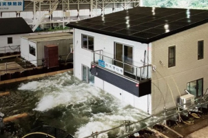 大雨が来たら、家が船のように浮き上がる！？「そんなバカな！」と思う方にこそ見てほしい、最新の防災アトラクション。