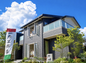 高級感のある全面タイル貼りの外観になっています！何年経っても綺麗な外観をぜひご覧ください！