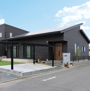 ワンフロアで階段移動がなく、将来まで安心して永く暮らせる平屋ならではの魅力を備えています。