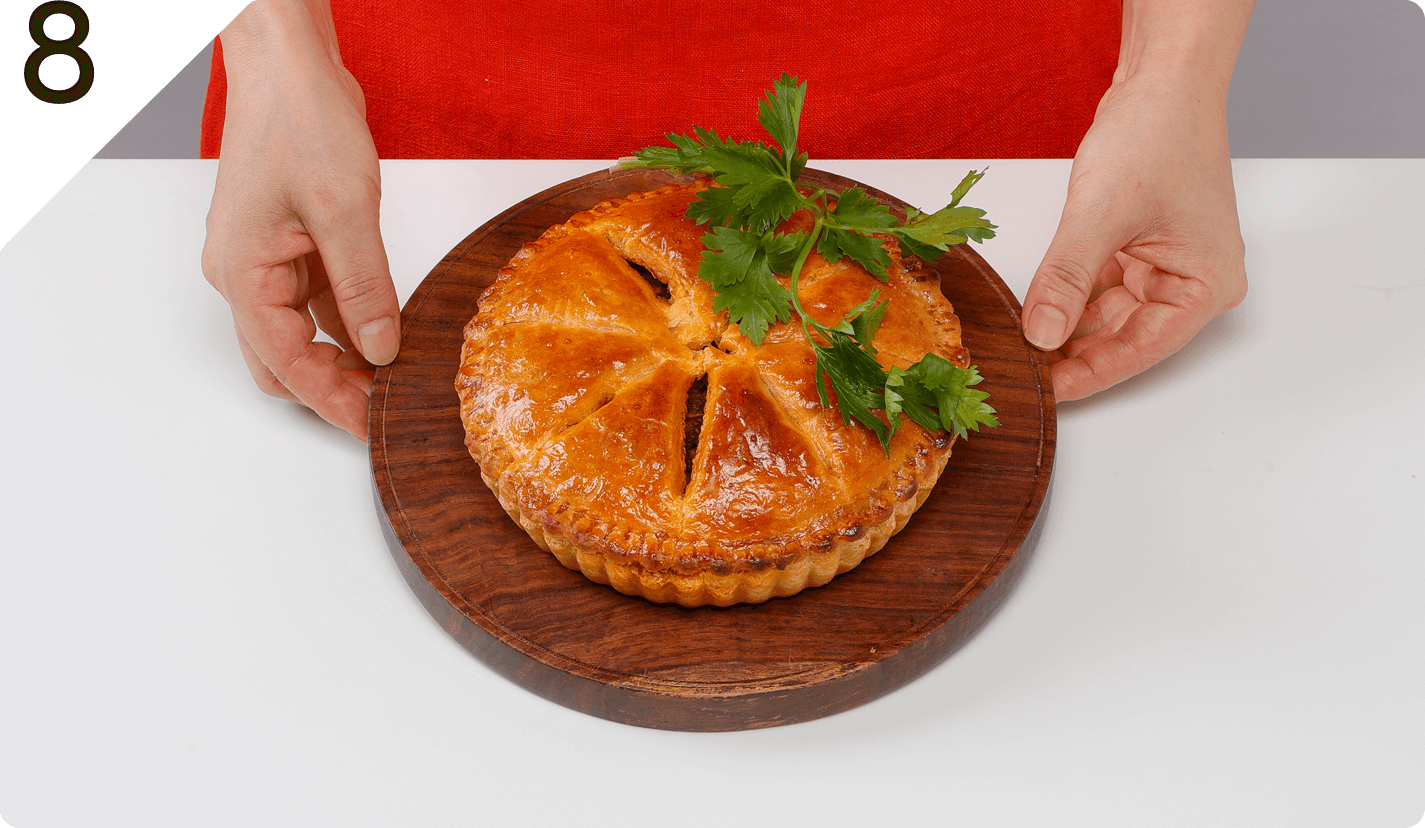 食べやすい大きさに切って皿に盛り付ける。