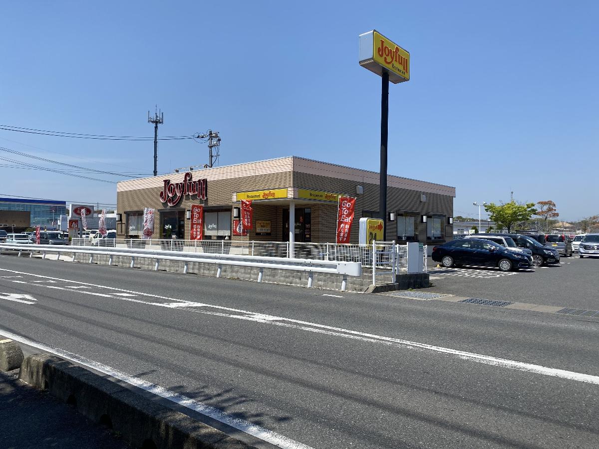 宇部市中野開作 土地 ジョイフル　宇部黒石店まで約700m（徒歩9分）　ご家族で楽しめるファミリーレストランです。