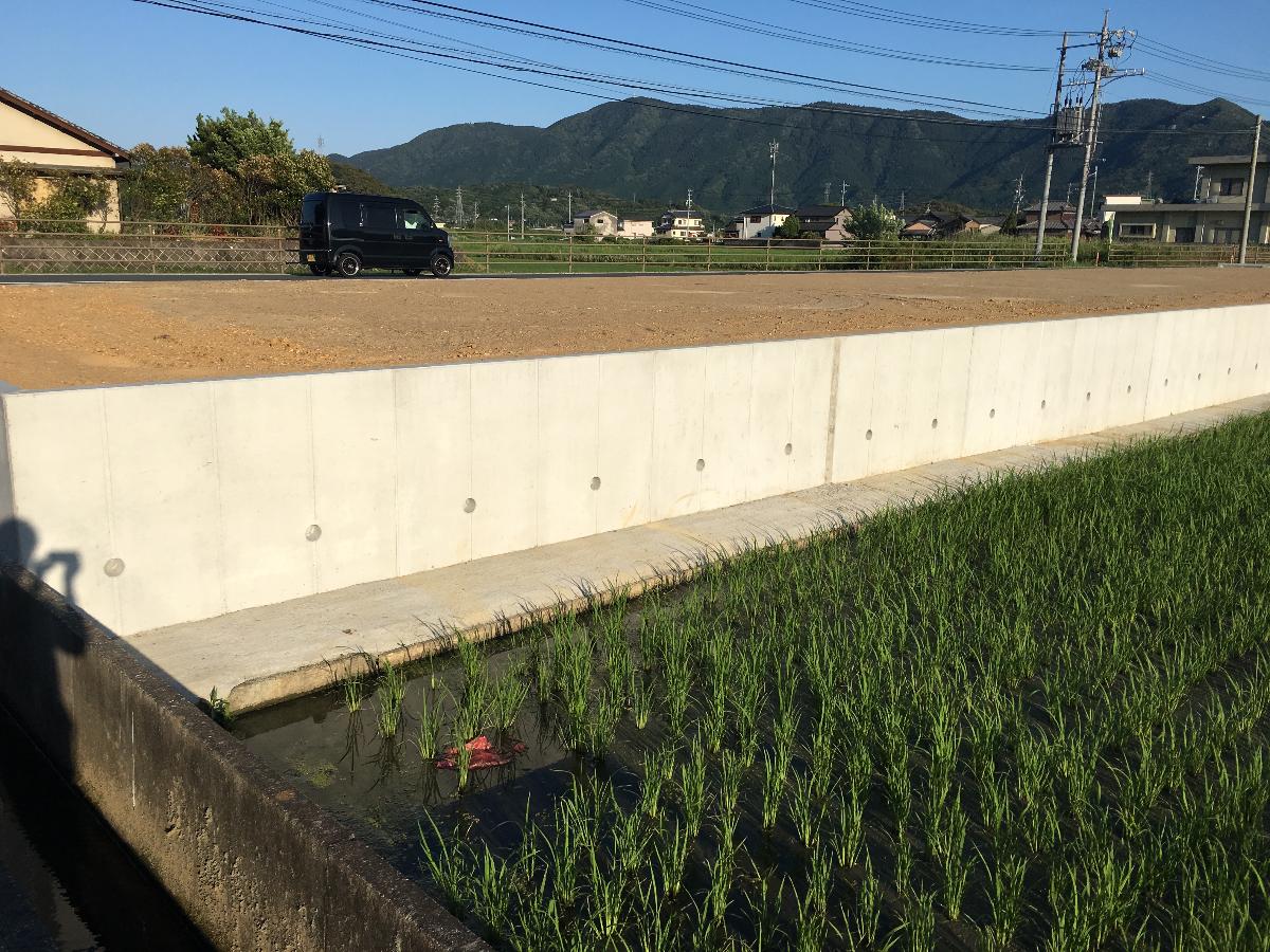 伊勢市鹿海町 土地 全景-3（西側擁壁）　