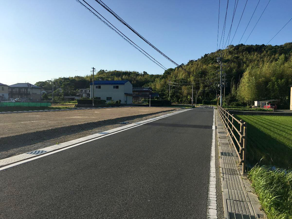 伊勢市鹿海町 土地 前面道路（幅員6ｍ）　