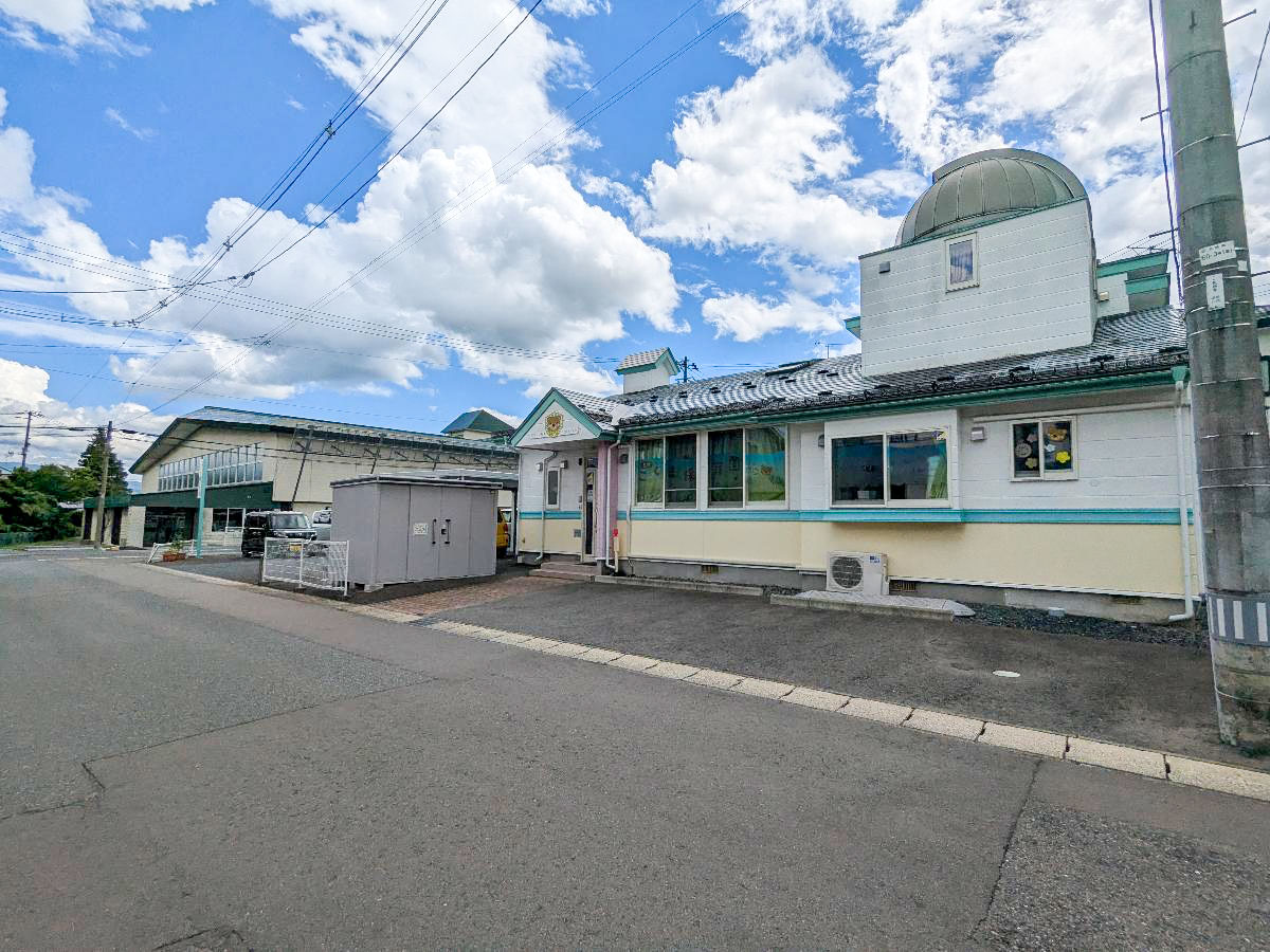 古館保育所まで約650m　分譲地から徒歩圏内に保育所があると、パパママの送り迎えも楽になりますね！