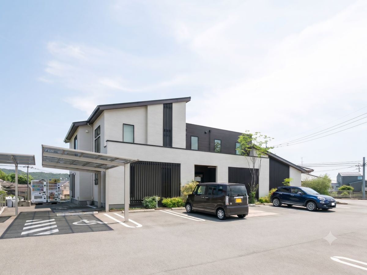 もみの木こどもクリニックまで約850m～875m（徒歩11分）　予防接種から急なお子さまの体調不良まで、優しく対応してくださる病院です。とても明るくきれいな待合室で、本もありお子さんも楽しく待つことができます。