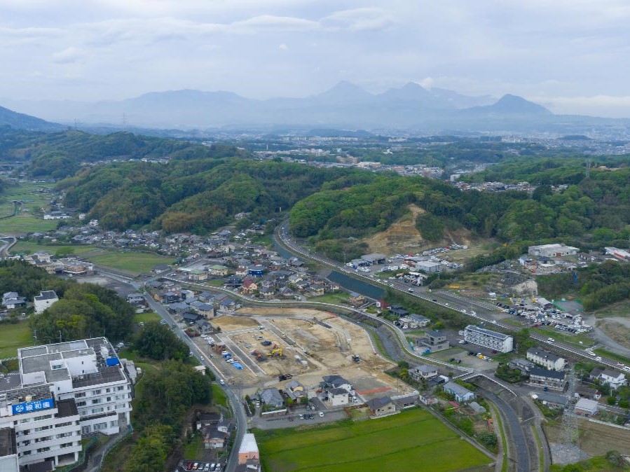 市内へのマイカー通勤や週末のお出かけもスムーズなエリアです！(ドローン上空写真)　