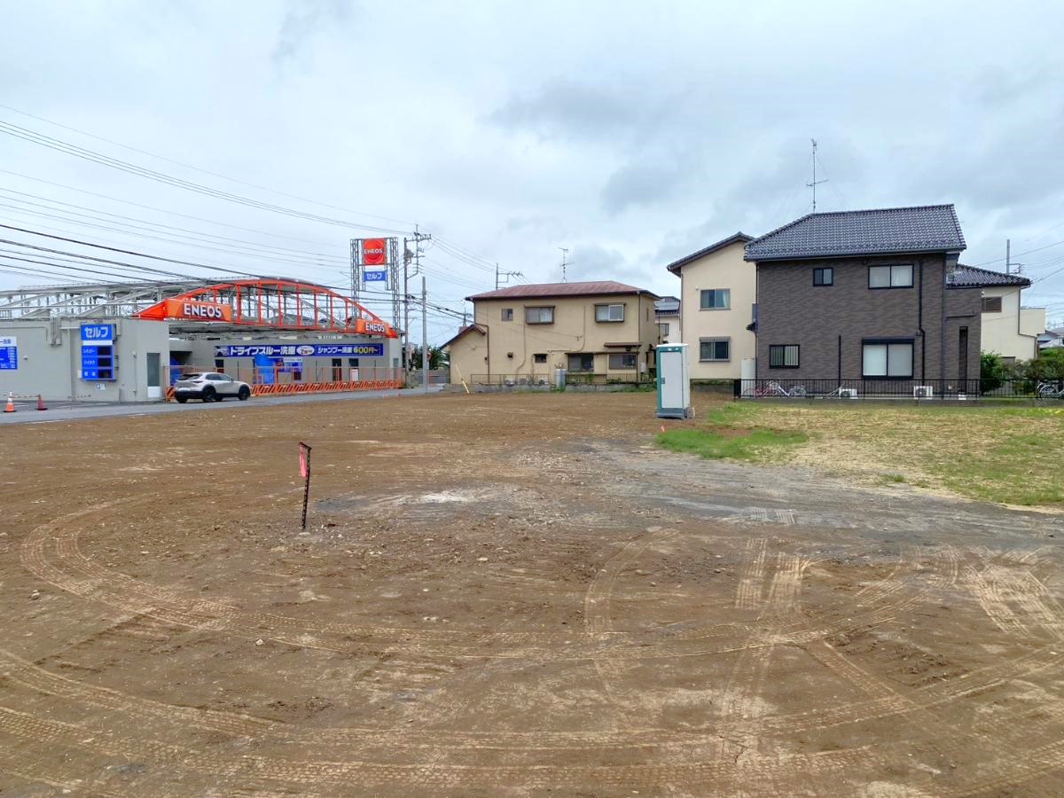 徒歩圏内に公園があるので、お散歩しながら公園に行くのも良いですね！　