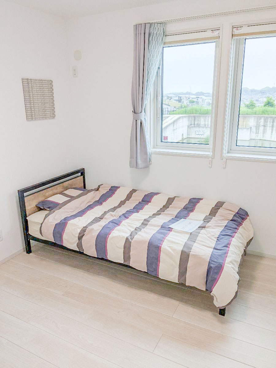 ゆめみヶ丘岸和田　３期 モデルハウス 区画番号No.185 子ども部屋にも使用できる洋室です。落ち着いた雰囲気でお勉強がはかどりそうです！
