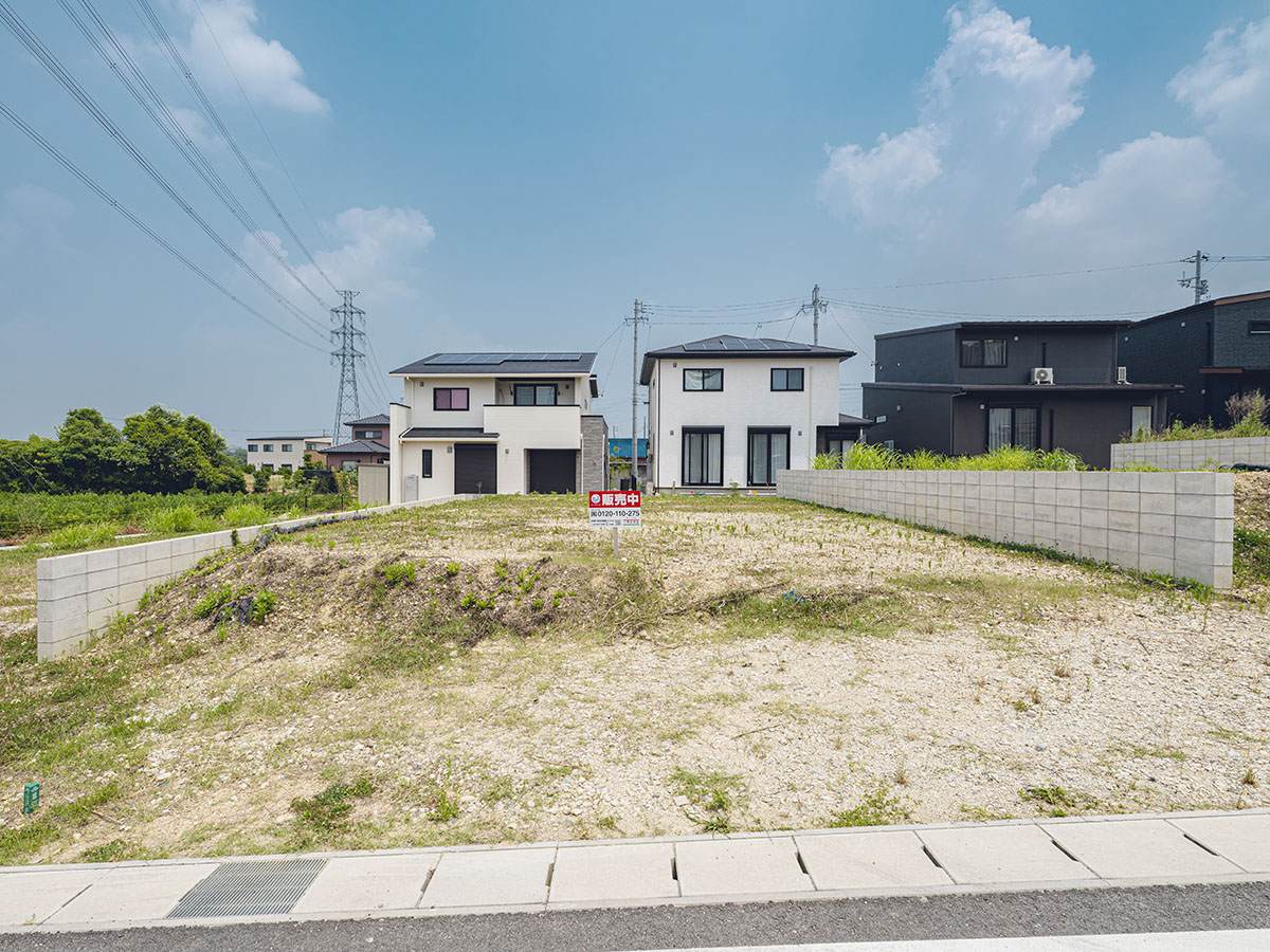 みよし市莇生町分譲地