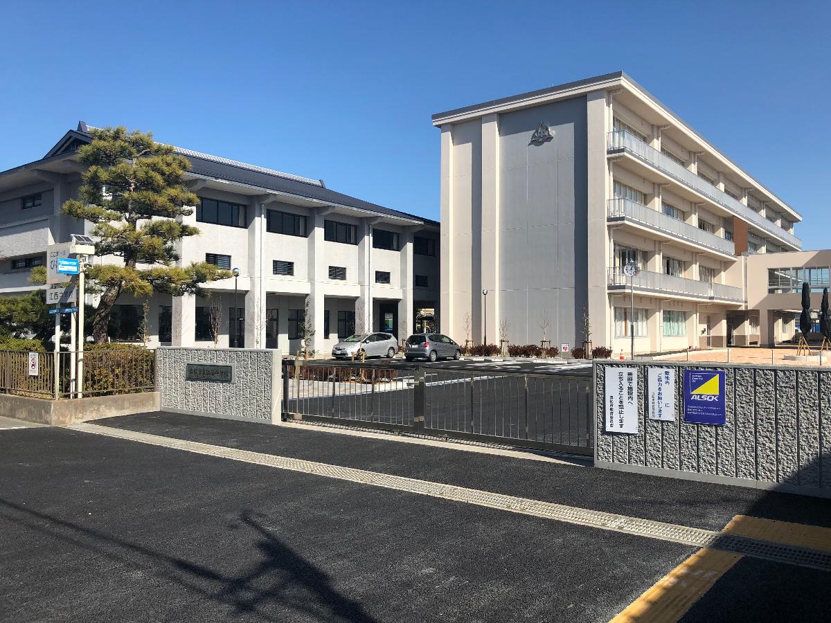 江西中学校まで約1.1km（徒歩14分）　朝読書から一日がスタート。朝の活動が充実している学校です。勉強にも部活動にも刺激しあうとてもいい環境です。
