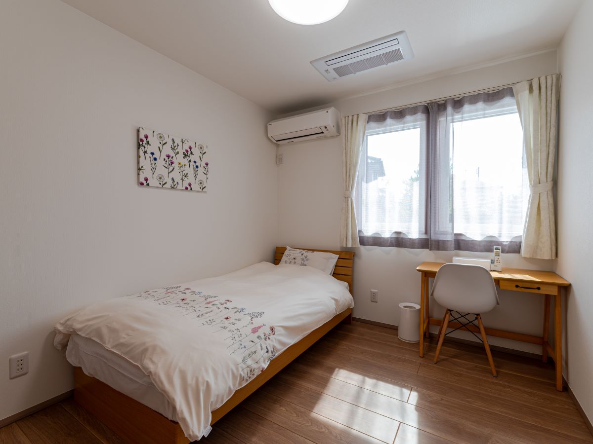 神栖市深芝南分譲住宅 モデルハウス 区画番号No.1 子ども部屋にもできる洋室です！各洋室に収納もあります。