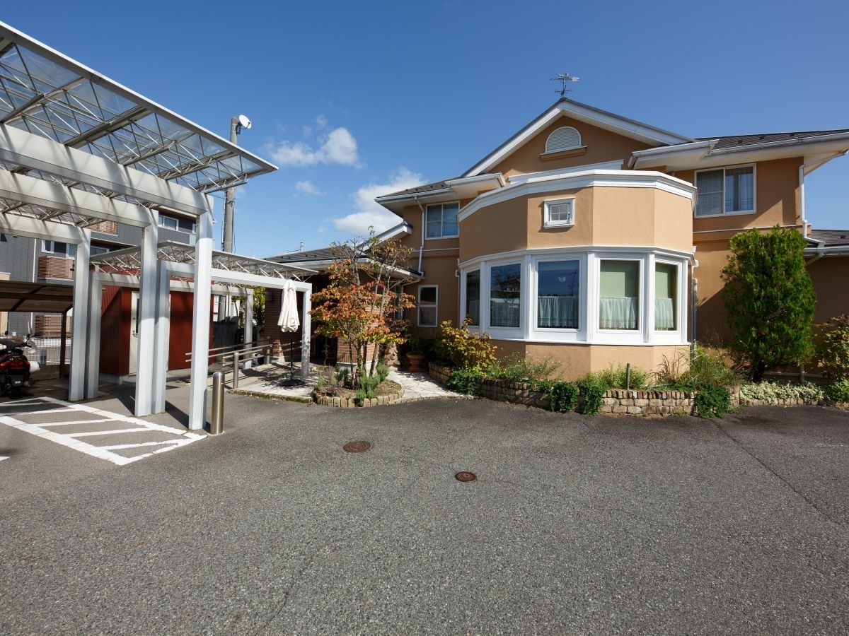 こばやし内科まで約555m（車で約3分）　近くにあり安心です。