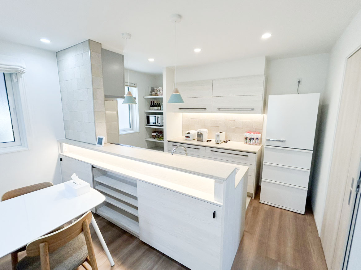 新潟市東区江南３丁目１－２ モデルハウス 区画番号No.1 開放的な対面式キッチン